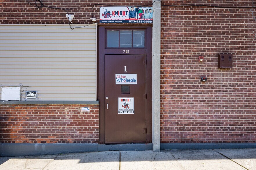 More Photos Of 791 Paulison Ave, Clifton Warehouse For Lease