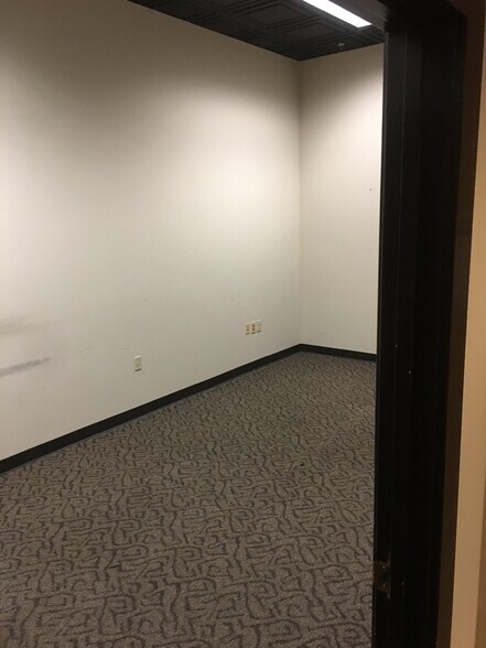 More Photos Of 4560 Atwater Ct, Buford Unknown For Lease