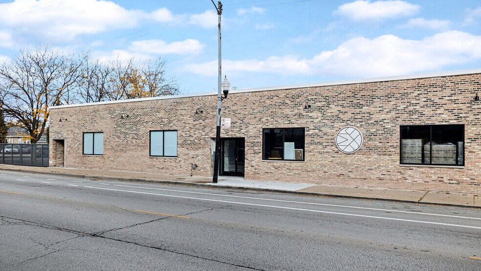 More Photos Of 4256 W Diversey Ave, Chicago Warehouse For Lease