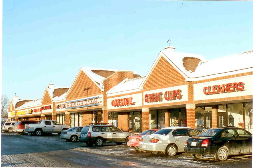 Primary Photo Of 603-631 N Meacham Rd, Elk Grove Village Drugstore For Lease