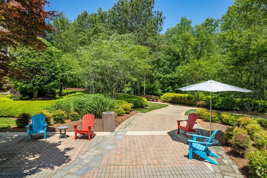More Photos Of 3780 Mansell Rd, Alpharetta Unknown For Lease