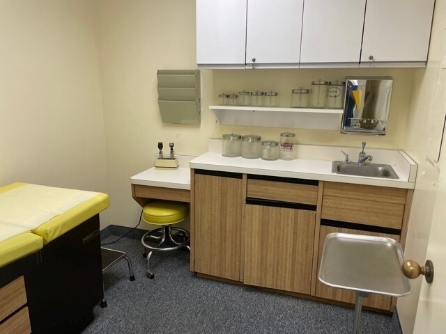 More Photos Of 100 Elden St, Herndon Medical For Sale