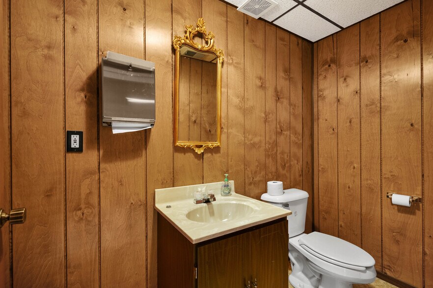 More Photos Of 24825 Eureka Rd, Taylor Office For Sale