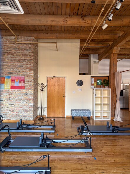 More Photos Of 661 W Lake St, Chicago Loft Creative Space For Lease