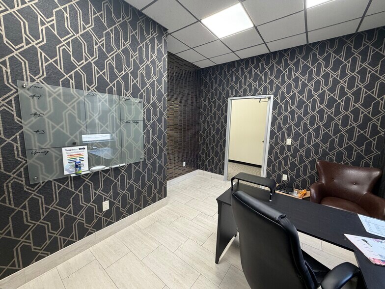 More Photos Of 4022 Louetta Rd, Spring Auto Dealership For Lease