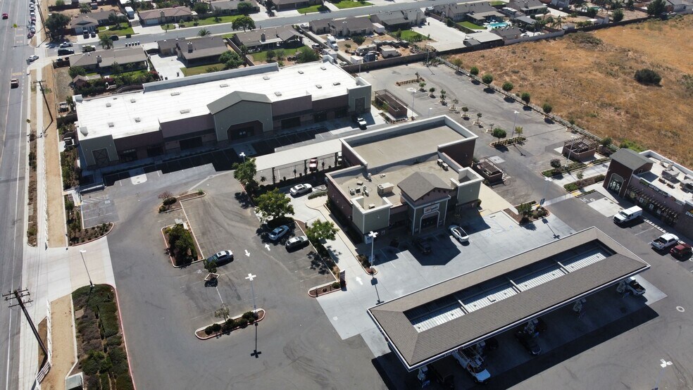 More Photos Of 9241 Limonite Ave, Jurupa Valley Unknown For Lease