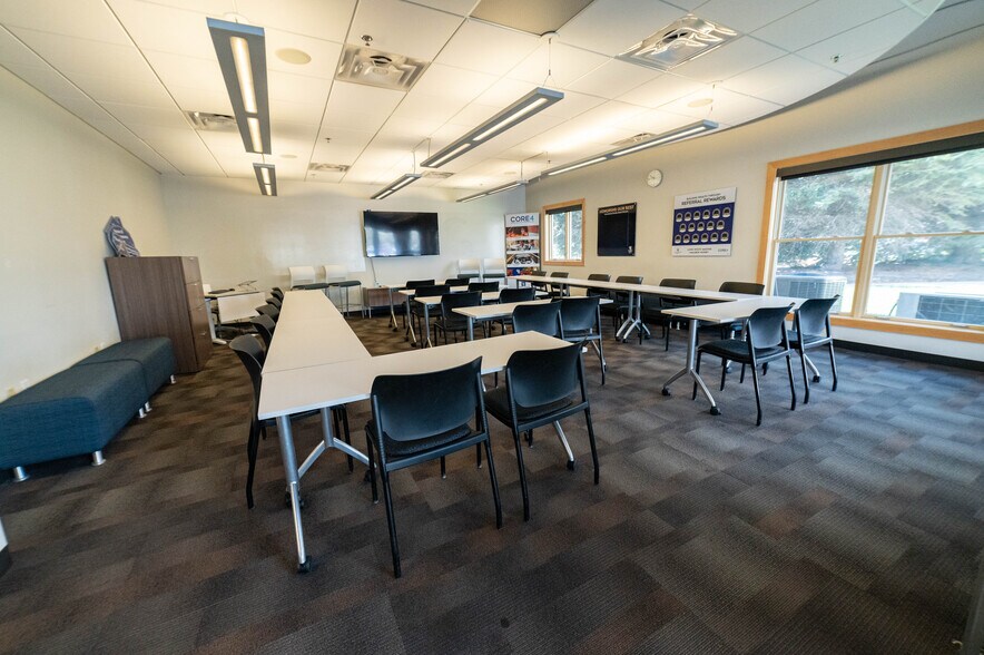 More Photos Of 1109 Oak Park Dr, Fort Collins Office For Lease