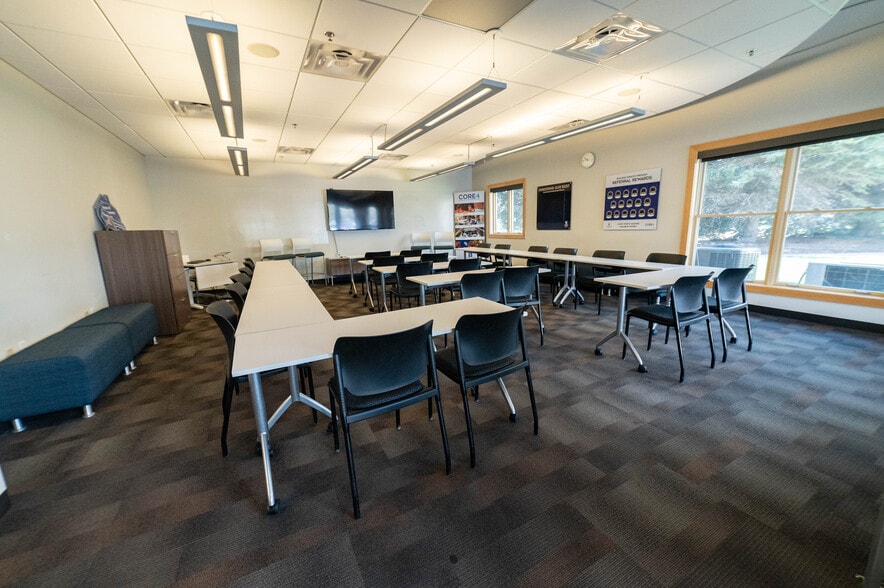 More Photos Of 1109 Oak Park Dr, Fort Collins Office For Lease