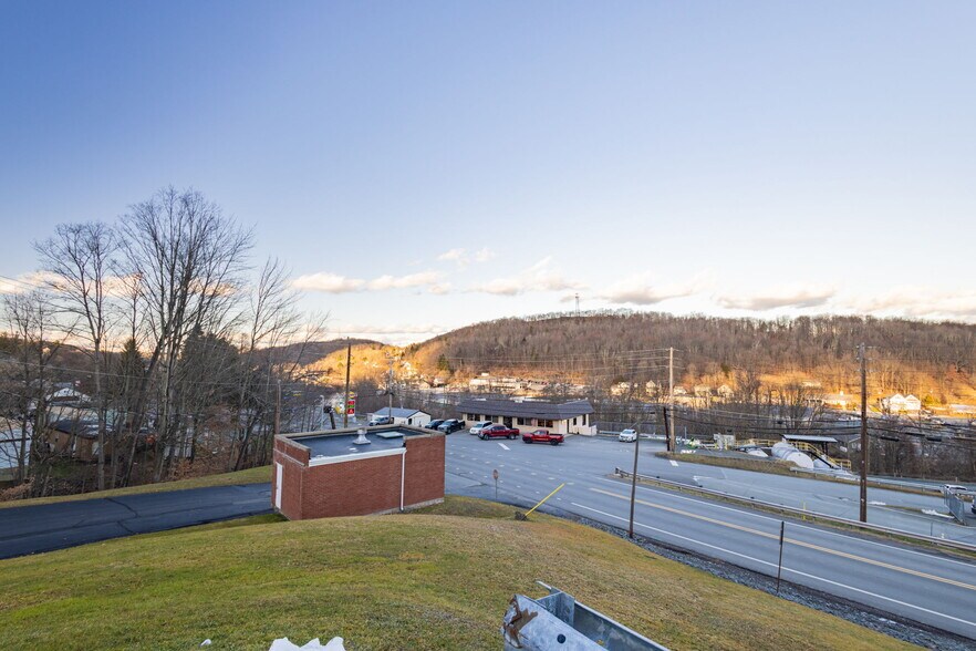 More Photos Of 120 Sunrise Ave, Honesdale Medical For Lease
