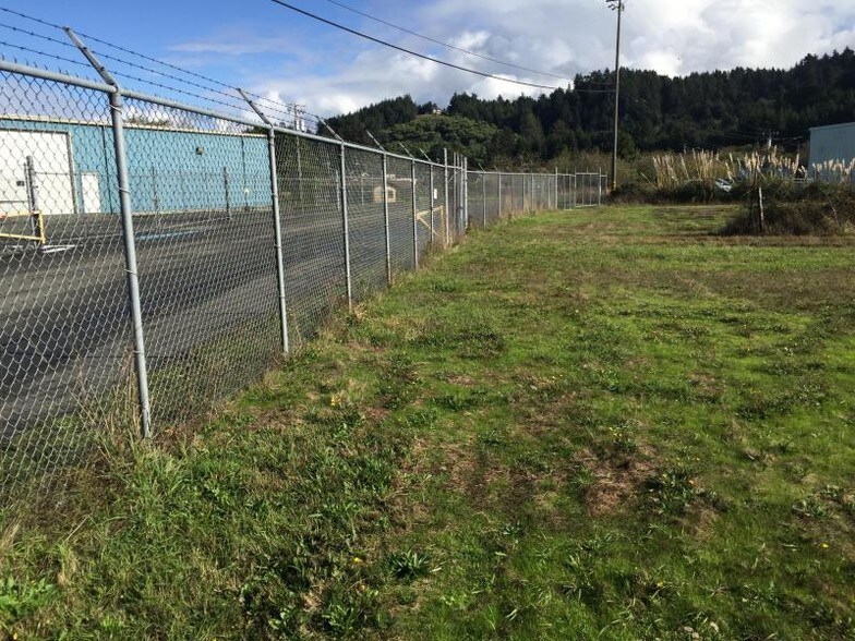 More Photos Of 555 S Depot Rd, Fields Landing Warehouse For Sale