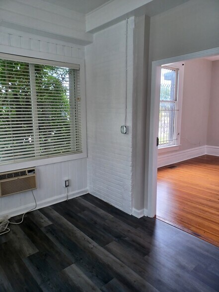 More Photos Of 330 W 9th St, Jacksonville Unknown For Lease