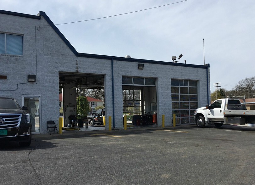 More Photos Of 1130 W US Highway 30, Schererville Service Station For Sale