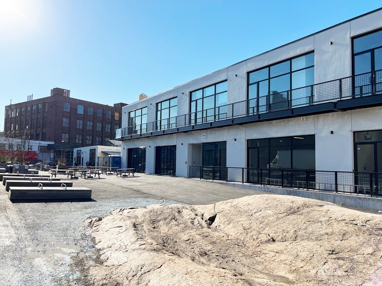 More Photos Of 43-46 12th St, Long Island, Long Island City Storefront Retail Office For Lease