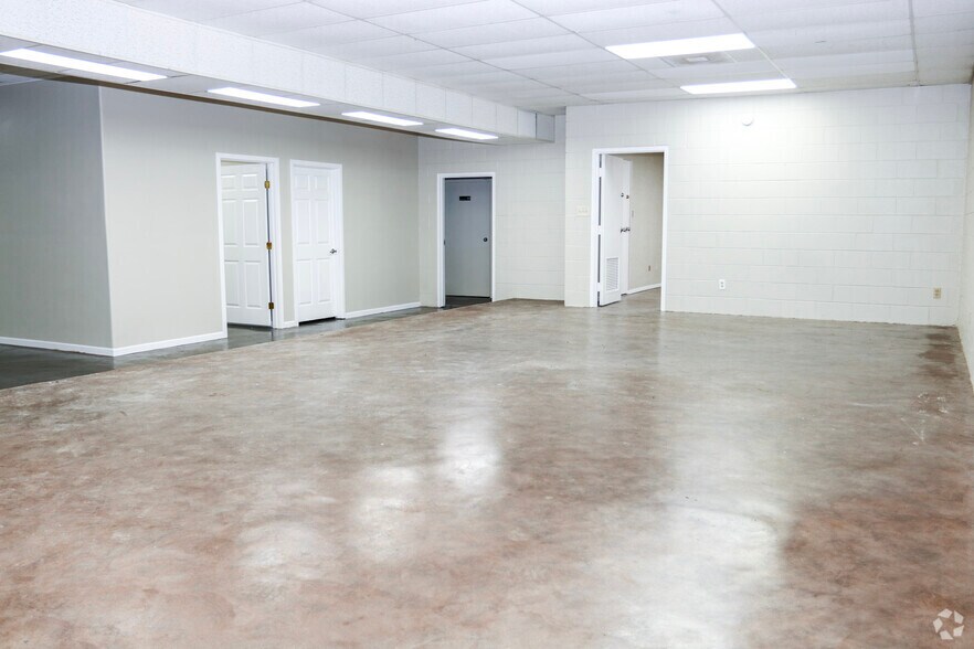 More Photos Of 201 N Winfree St, Dayton Office For Lease