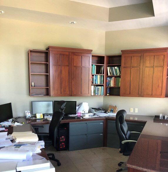 More Photos Of 3515 W 75th St, Prairie Village Office For Lease