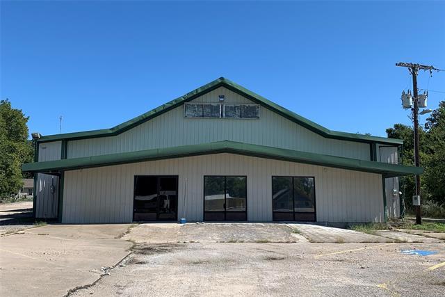 Primary Photo Of 713 N 2nd St, Stilwell Industrial For Sale
