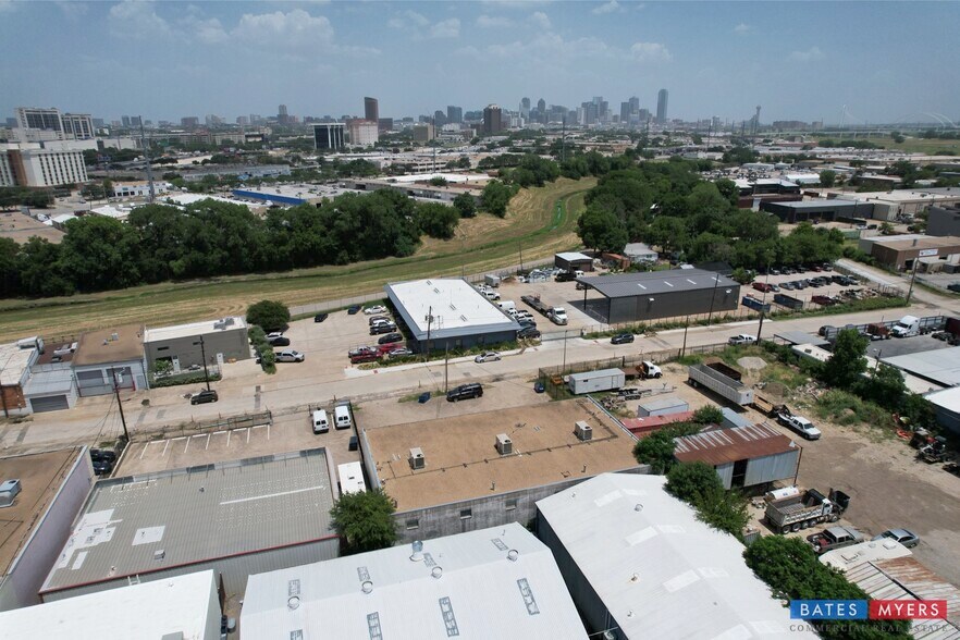 More Photos Of 4829 Gretna St, Dallas Industrial For Lease