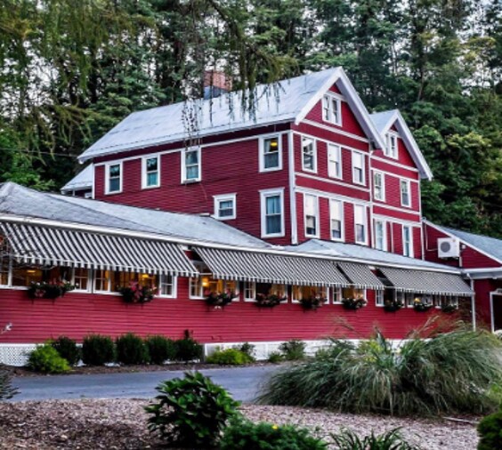 More Photos Of 6141 W Lake Rd, Auburn Hospitality For Sale
