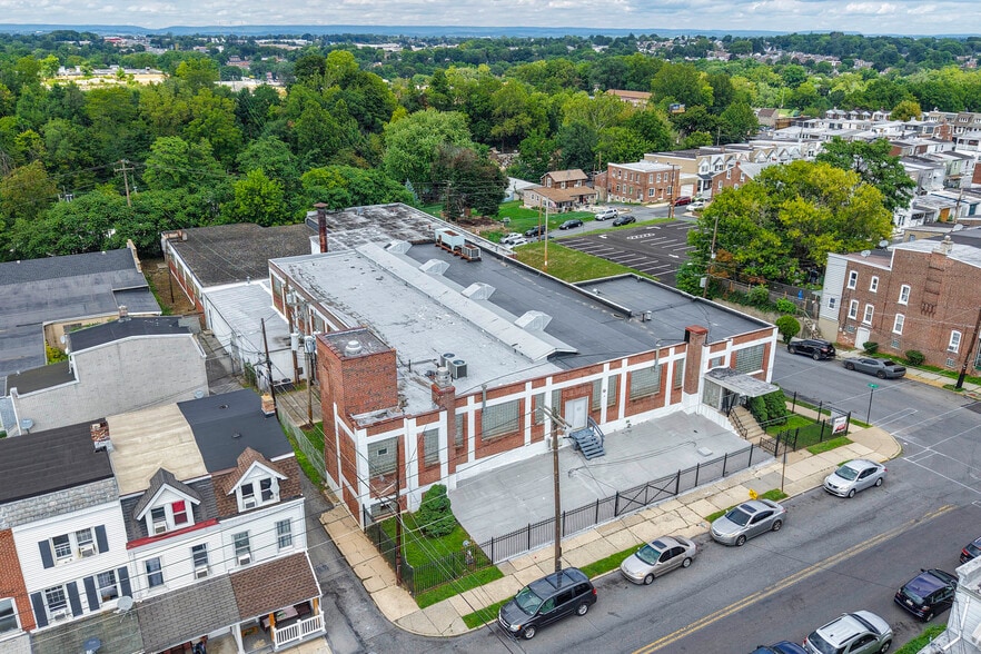 More Photos Of 801 W Greenleaf St, Allentown Warehouse For Lease