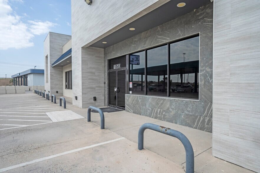 More Photos Of 10500 S Cage Blvd, Pharr Service Station For Sale