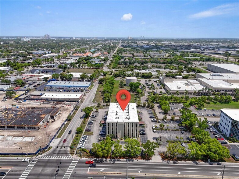 More Photos Of 3949 Evans Ave, Fort Myers Medical For Sale