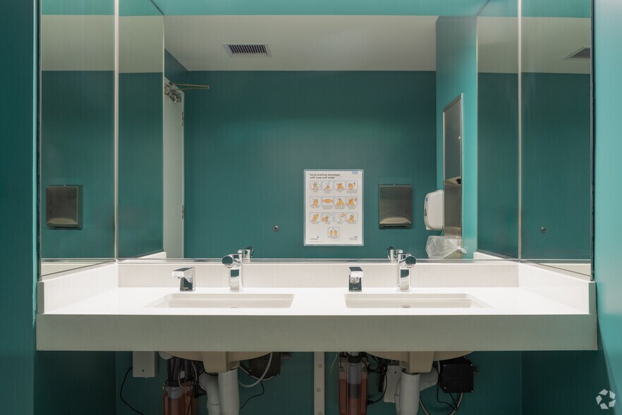 More Photos Of 801 K St, Sacramento Office For Lease