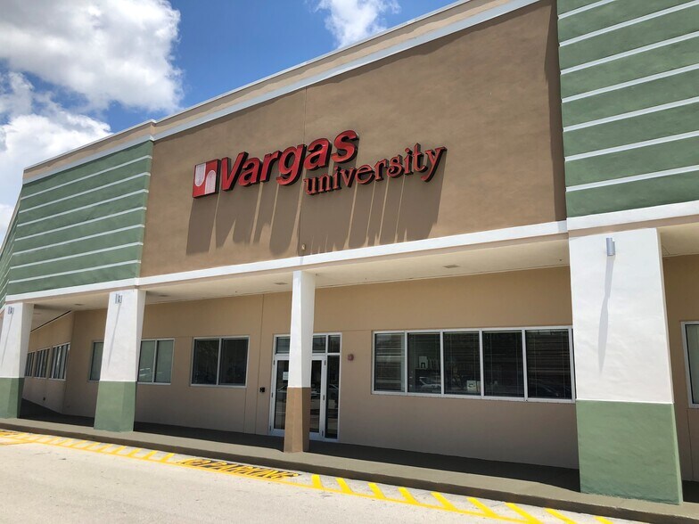 More Photos Of 10101-10501 Pines Blvd, Pembroke Pines Unknown For Lease