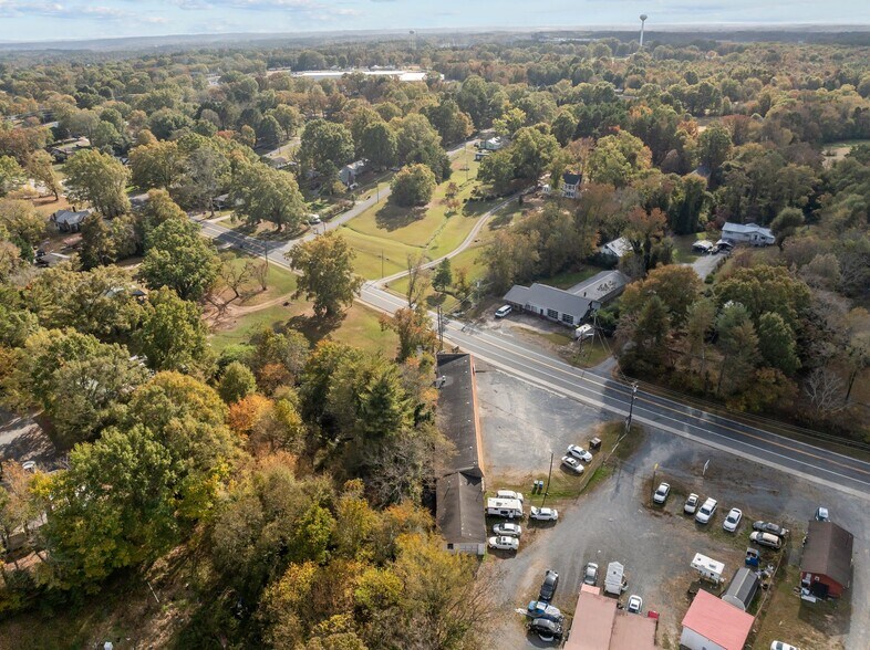 More Photos Of 1128 N Main St, Oakboro Restaurant For Sale