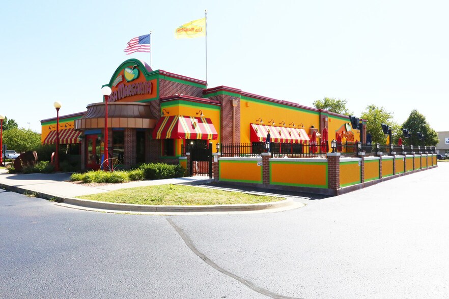 More Photos Of 145 Weber Rd S, Bolingbrook Restaurant For Sale