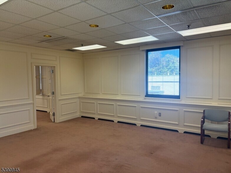 More Photos Of 141 Southside Ave, Bridgewater Office For Lease