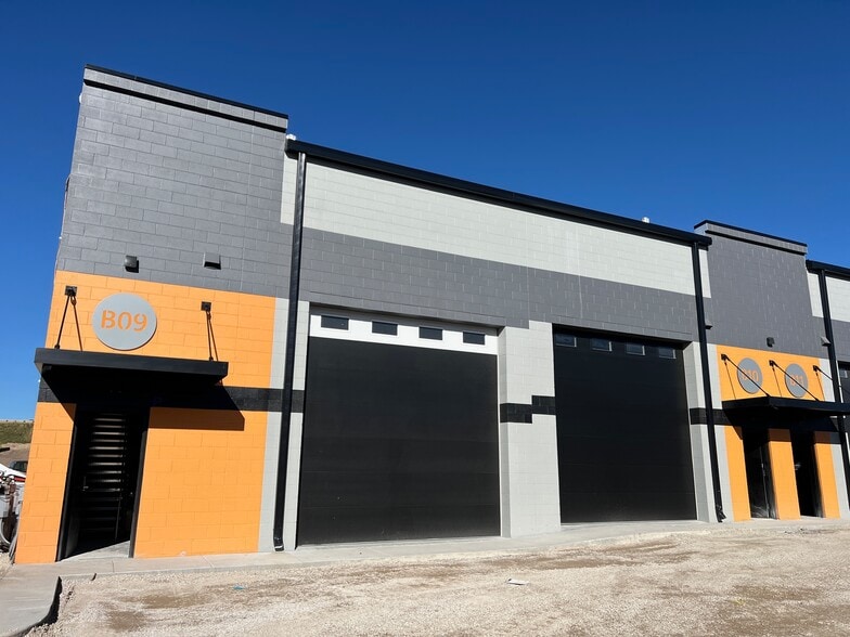 More Photos Of 1008 S Interstate 25, Castle Rock Light Distribution For Sale