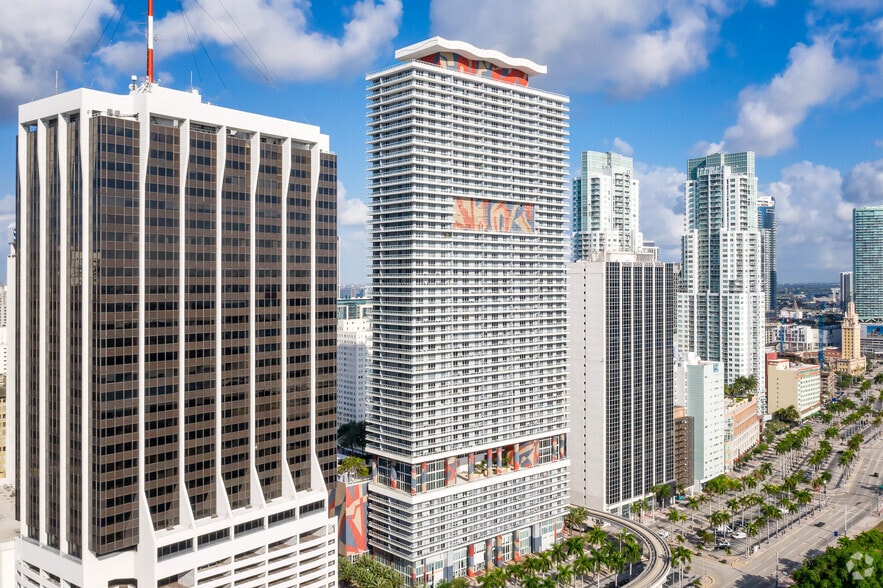 More Photos Of 50 Biscayne Blvd, Miami Apartments For Lease