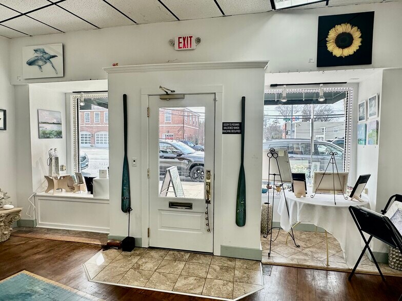 More Photos Of 202 Sound Beach Ave, Old Greenwich General Retail For Lease
