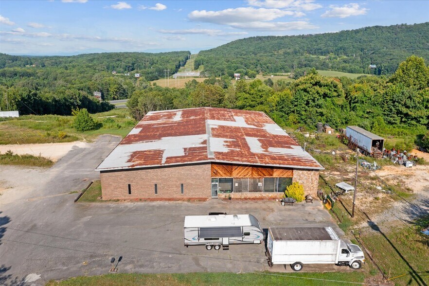 More Photos Of 3744 Lake Katherine Rd, Tunnel Hill Warehouse For Sale