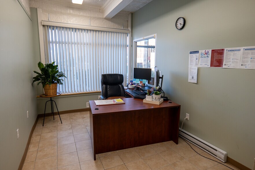 More Photos Of 4 Market Sq, Houlton Office For Sale