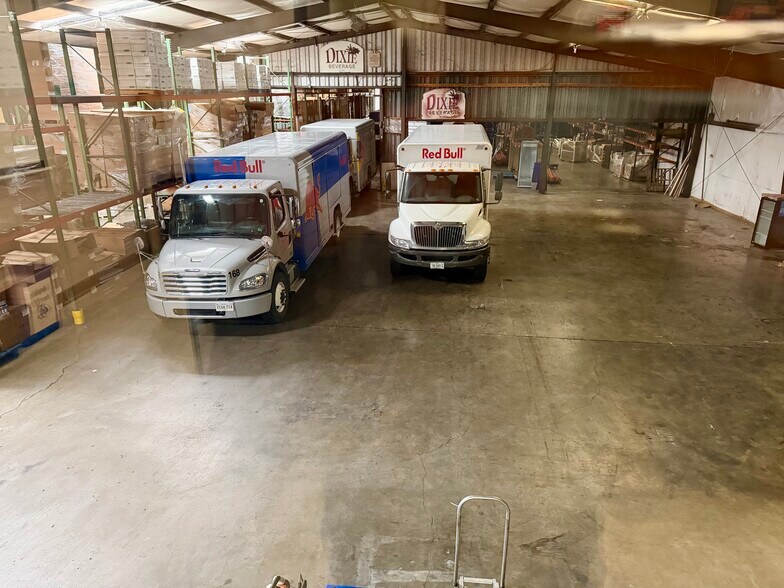 More Photos Of 2705 S Pleasant Valley Rd, Winchester Distribution For Lease