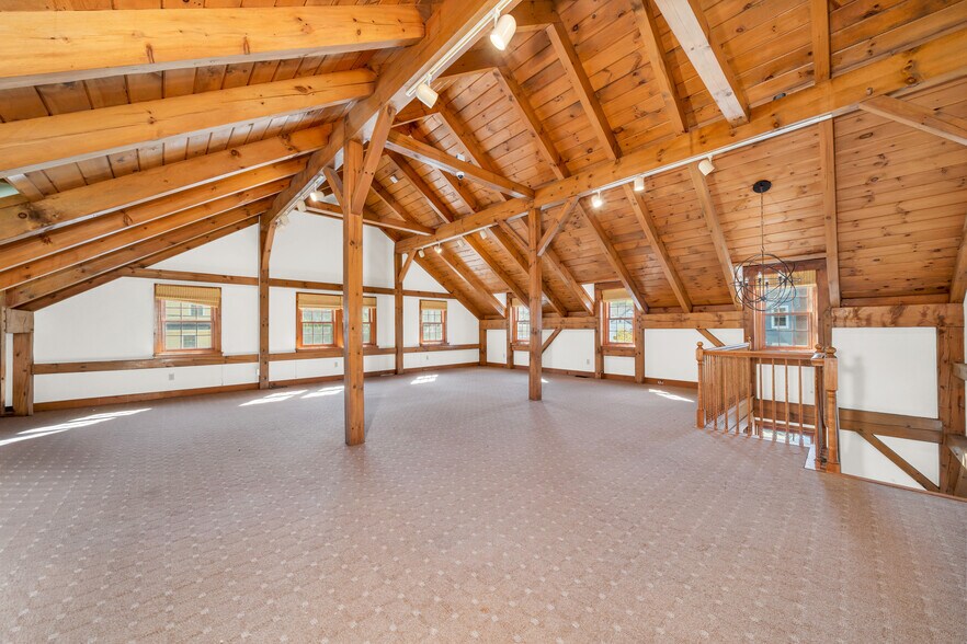 More Photos Of 58 Main St, Topsfield Office For Sale