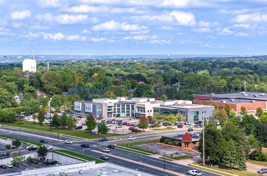 More Photos Of 1000 140th St W, Burnsville Medical For Lease