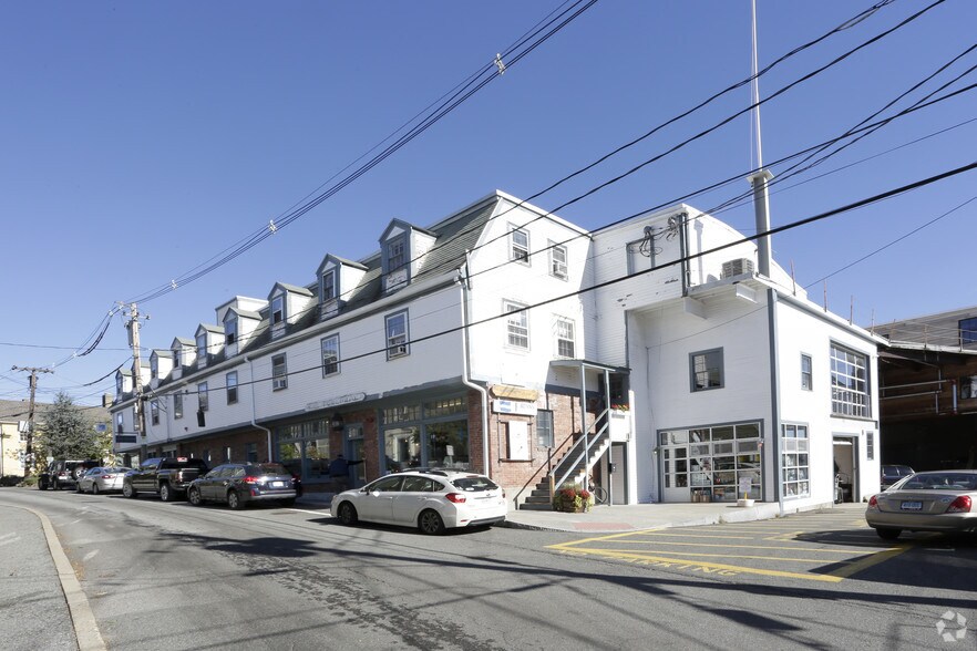 More Photos Of 89 Front St, Marblehead Loft Creative Space For Lease