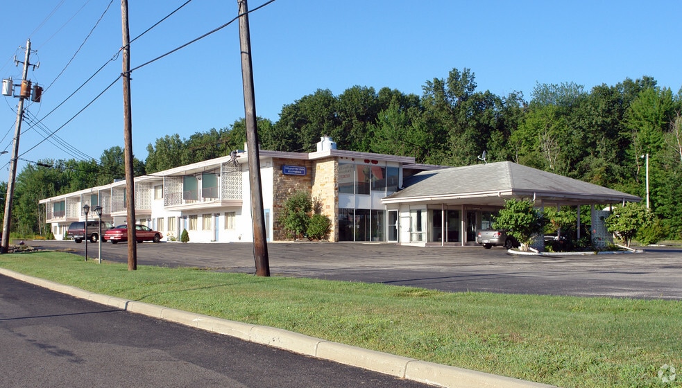 More Photos Of 4258 Youngstown Rd, Warren Hotel For Sale