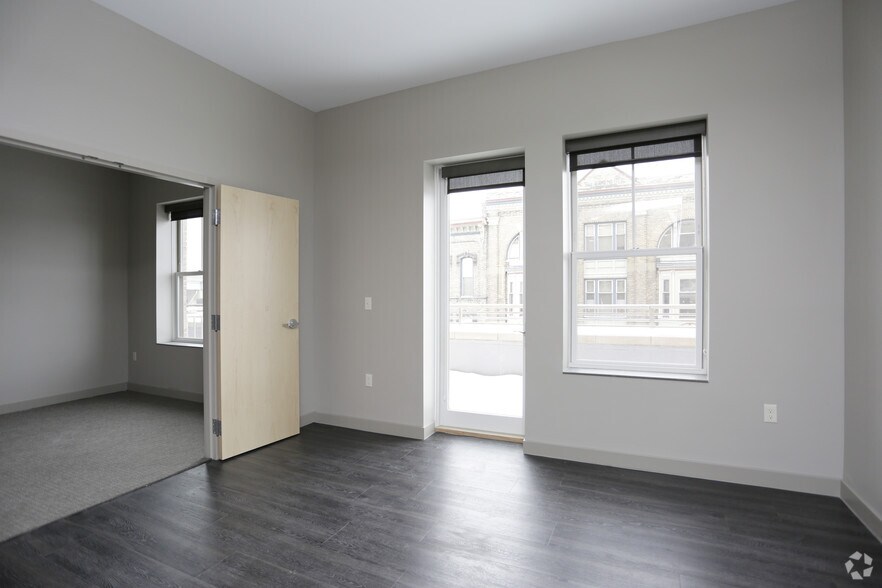 More Photos Of 415 Bridge St NW, Grand Rapids Apartments For Lease