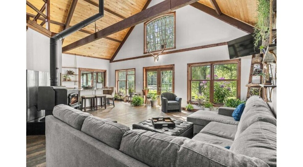 More Photos Of 4340 Pine Rd, Junction City Specialty For Sale