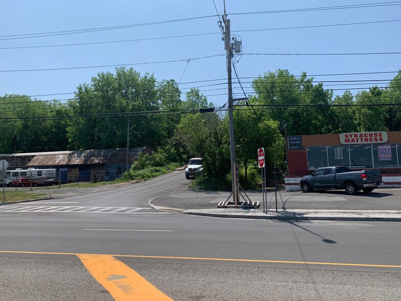 More Photos Of 2792 Erie Blvd E, Syracuse Freestanding For Sale