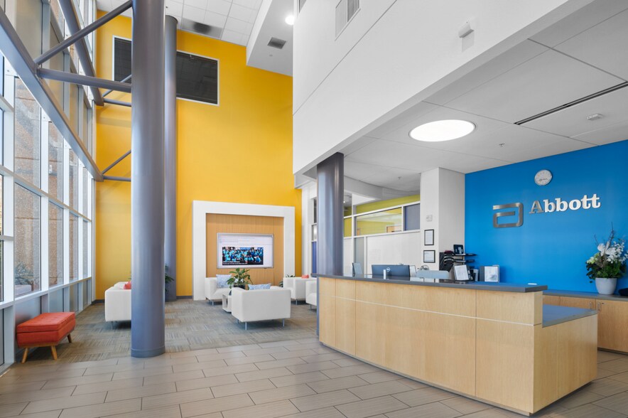 More Photos Of 4551 Great America Pky, Santa Clara Research And Development For Lease