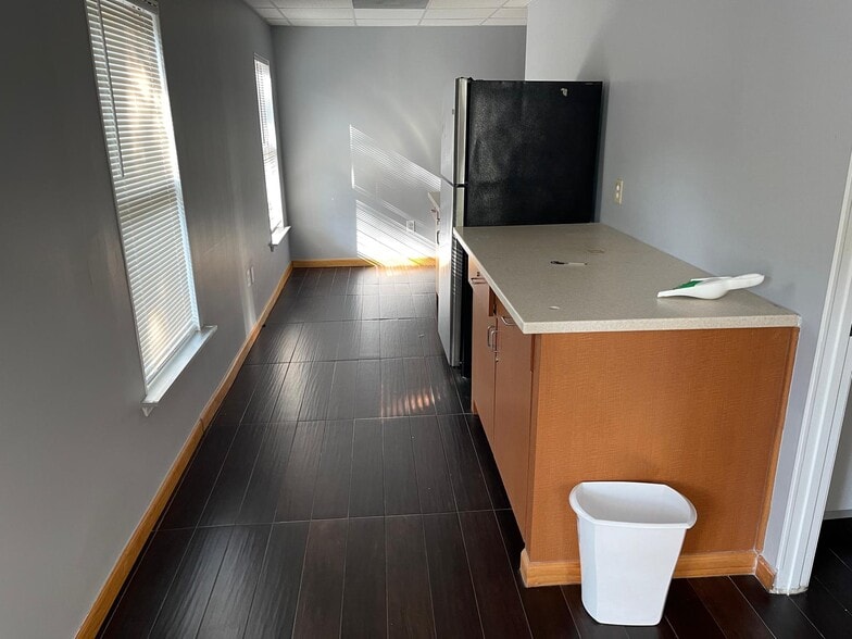 More Photos Of 2312 Peachford Rd, Atlanta Office Residential For Sale