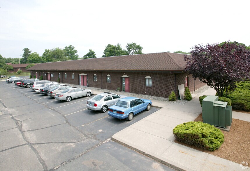 More Photos Of 160 West St, Cromwell Office For Lease