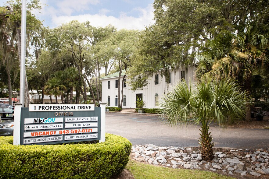 More Photos Of 1 Professional Dr, Port Royal Medical For Lease