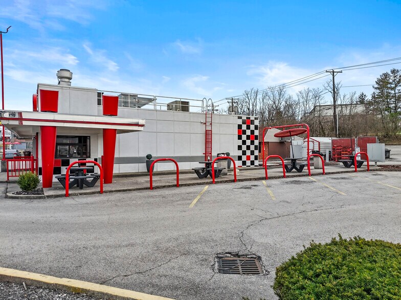 More Photos Of 1478 W Lexington Ave, Winchester Fast Food For Lease