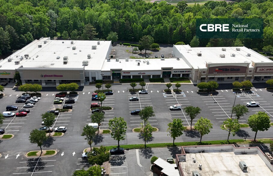 More Photos Of 9920-10056 E Independence Blvd, Matthews General Retail For Sale