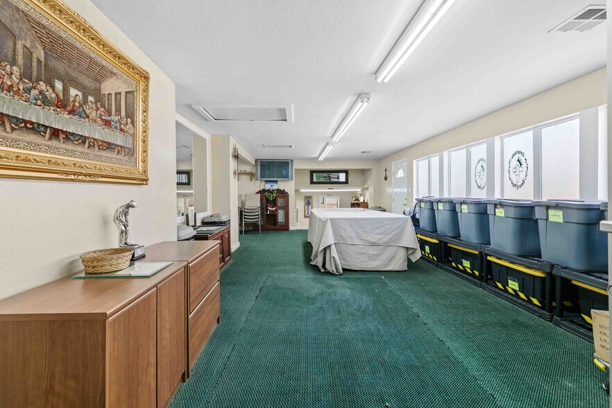 More Photos Of 7510 Valaho Dr, Tujunga Religious Facility For Sale